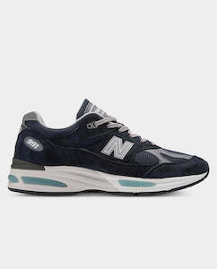 Fathers Day Gifts: New Balance - Made in UK 991v2 Shoe - Navy