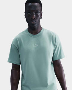 Nike - Premium Essentials T-Shirt - Cannon