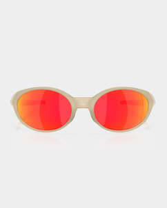 Lifestyle: Oakley - Eyejacket Redux - Sandstorm with Prizm Ruby Polarised Lens