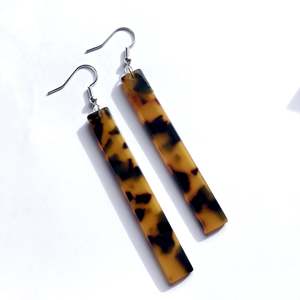 Long Tortoise Shell Drops