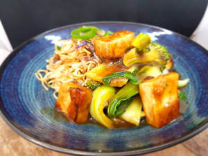 Honey & Soy Glazed Tofu with ‘Lo Mein’ Fried Noodles (V)