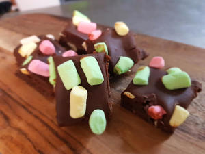 Six Marshmallow Brownie Bites