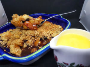 Caramelised Apple & Blueberry Crumble, Vanilla Custard