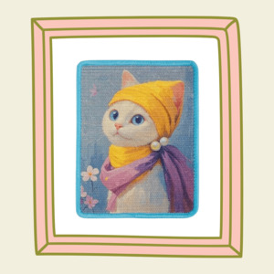 The Meowsterpiece Scratcher: Cat with a Pearl Earring