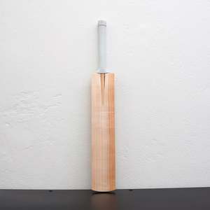 Popular Picks: #570 FPS1 Size 3 G4/EW Bat - 1lb 11.3oz