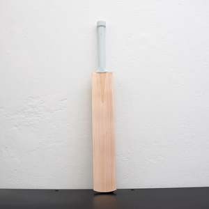 Popular Picks: #575 FPS2 Size 4 G2/EW Bat - 1lb 13.1oz