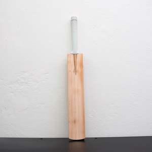 Popular Picks: #573 FPS2 Size 4 G3/EW Bat - 1lb 13.1oz