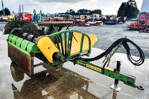 Products: Hustler Chainless 4000 Trailed 2 bale feeder