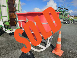 Used Fertiliser Spreaders: Used Walco 12.75 Fert Spreader