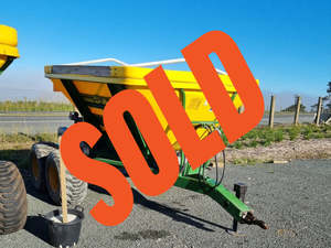 Used Fertiliser Spreaders: Used 5T SAM Spreader