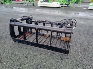 Used Farm Implements: Used Shear Grabs