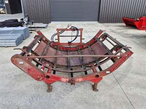 Used Cattle Feeding: Used Stephens Bale Feeder