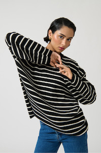 Onte: ONTE - BLANCA BLACK SWEATER