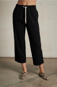 PERFECT WHITE TEE - CLAUD TRAVEL PANT TRUE BLACK