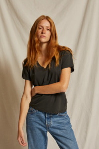 Perfect White Tee: PERFECT WHITE TEE - HENDRIX VINTAGE BLACK