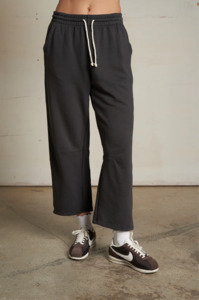 PERFECT WHITE TEE - FALLON FLEECE PANT VINTAGE BLACK