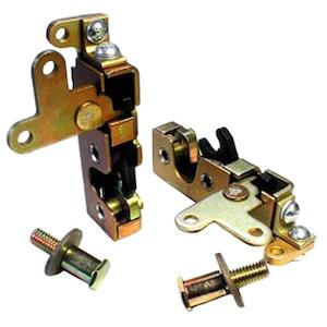 Hinges Latches: WSW Locking Bear Claw Latches With Striker Bolts (WSWL24LK)