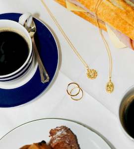 La Dailie | Everyday St Mary Necklace | Gold
