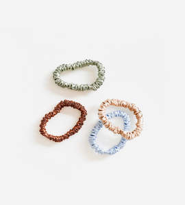 Underwear: La Dailie | The Soft Silk Skinny Scrunchie 4 Pack | Sand/Cocoa/Fern/Sky