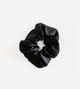Underwear: La Dailie | The Classic Silk Scrunchie | Black