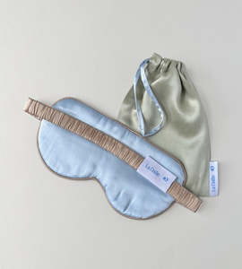 La Dailie | The Deep Sleep Silk Eye Mask | Sky/Fern