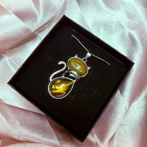 Necklaces: Tigers Eye Cat Pendant