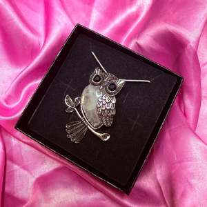 Necklaces: Rose Quartz Owl Pendant