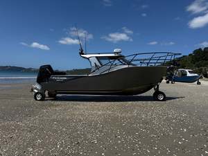 Fin Chaser Boats 800 HT Walk Around Amphibious
