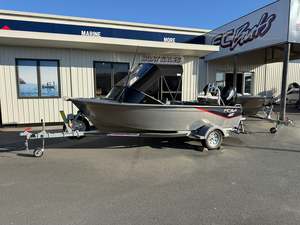 Boats Motors: 2023 Fin Chaser 465R