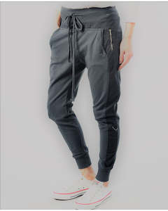 Golf: Suzy D Ultimate Jogger - Dark Grey