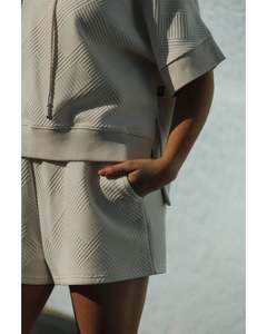 Rose Road Box Shorts - Cream