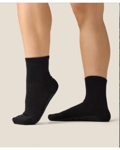 Move Active Crew Non Slip Grip Socks - Black