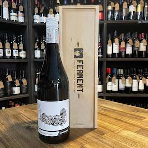 Pinot Noir: Loop Road Pinot Noir 2022/23 Organic Central Otago