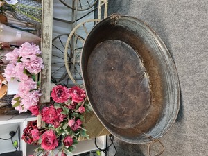 Wrought Iron Vintage LG Drink Tubs