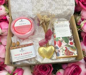 Pink Petal Gift Box
