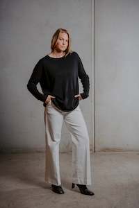 Bridge Lord: Bridge & Lord - Queen Crew Neck Curved Hem Pullover BL5659