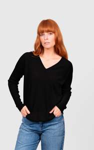Bridge & Lord - Princess Vee Curve Hem Pullover BL6665