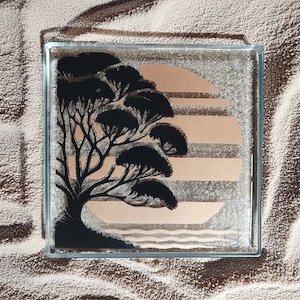 Contemporary Range: NZ Made Glass Coaster Pohutukawa - Blk/Copper - Single in display box