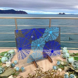 NZ Made Glass Platter/Plate Kina - Blue w/stand