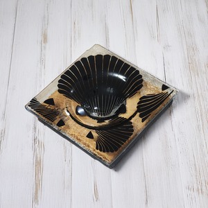 NZ Made Glass Rimu Candle/Ring Dish Shells - Blk