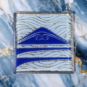 Coloured Print: NZ Made Glass Coaster Te Maunga - Blue/Wht - Single in display box
