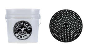 Buckets & Dirt Traps: 1 bucket with dirt trap (Lucky Dip)