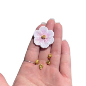 Products: Stamen (Flower Centre) - Gold - 10pcs Finesse Mediums