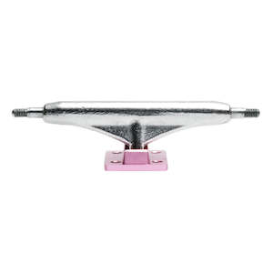 Trucks: Dynamic Trucks 34mm Pink Baseplate