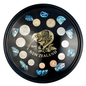 Giftware: Bar Tray Gold Foil Kiwi With REAL Coins x11 W Stand