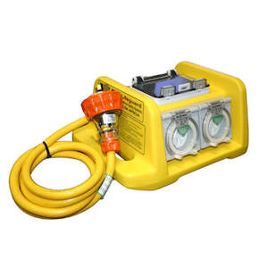 Portable Scene Lights: Lifeguard Socket 4 & 6 Outlet
