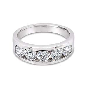 Mantovani: 18ct White Gold Diamond Channel Set Ring