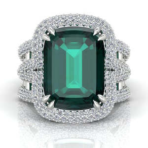 18ct White Gold Diamond & Blue Green Tourmaline Dress Ring