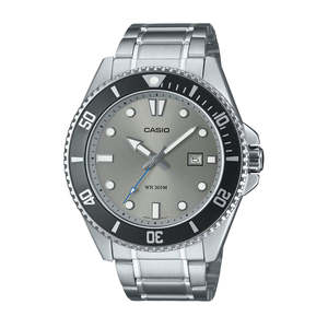 Watches: Casio Analogue Watch 200 Metres