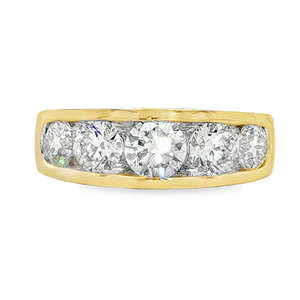 Mantovani: 18ct Yellow Gold Channel Set Ring 2.01ct